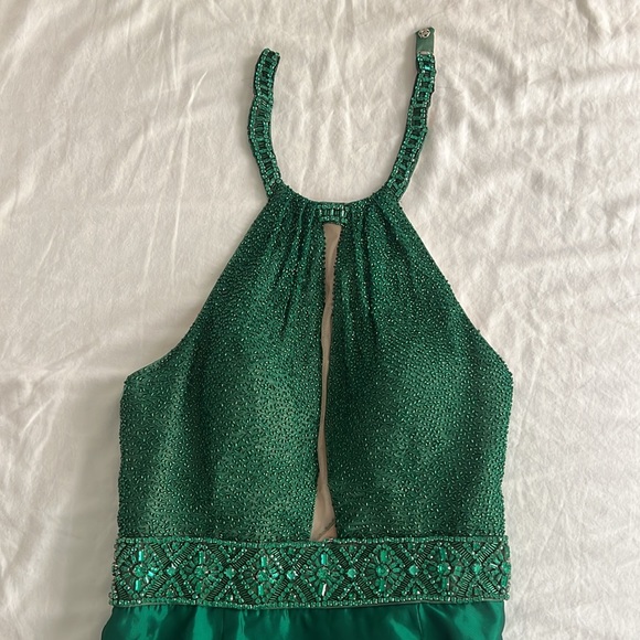 Green Sherri Hill Gown - Picture 8 of 9